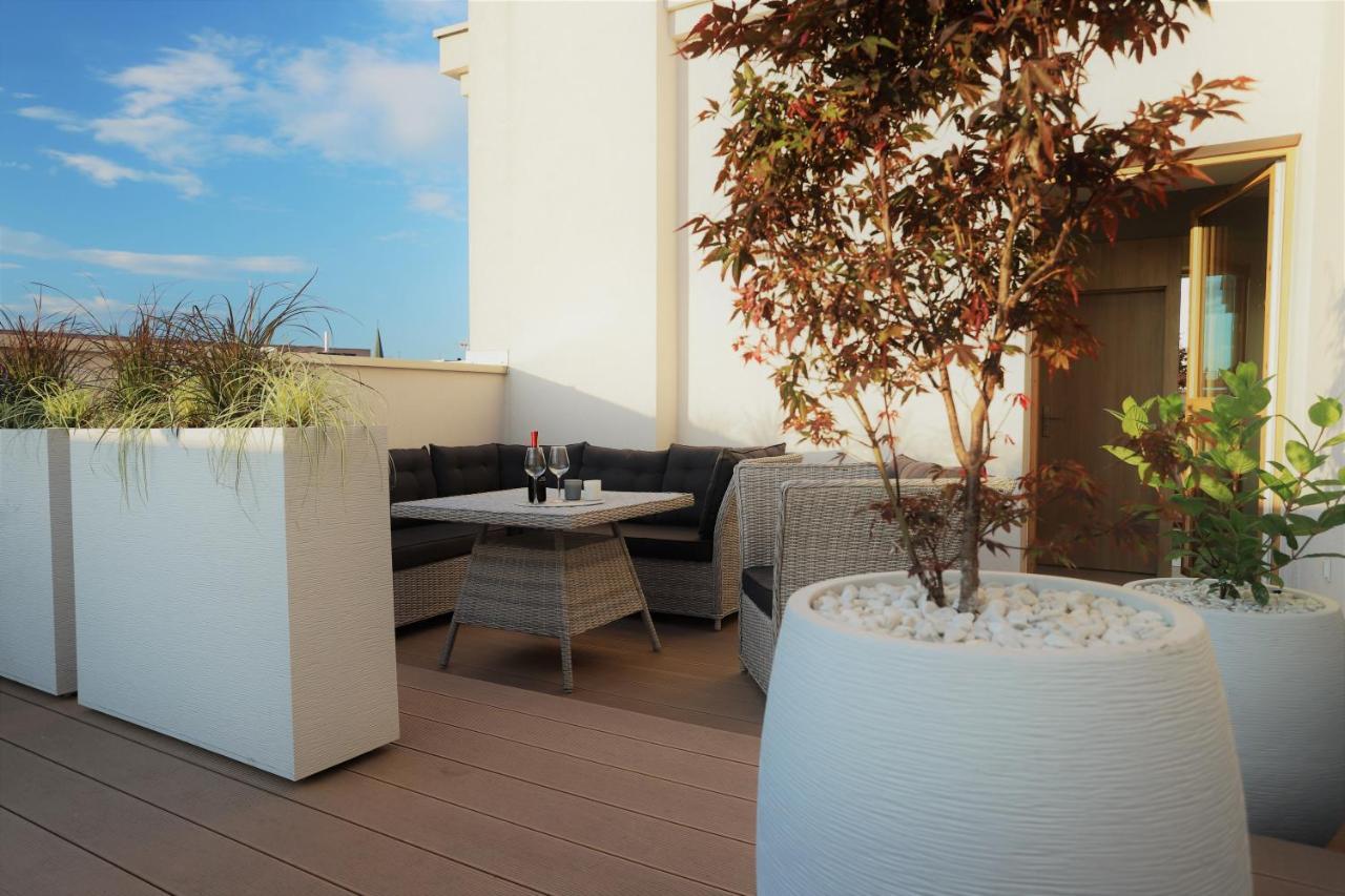 Apartamenty Nadjeziorne Z Tarasem Na Dachu Ełk Exterior foto